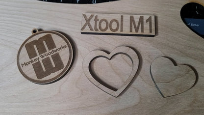 MÁQUINA DE CORTE Y GRABADO LÁSER X TOOL M1